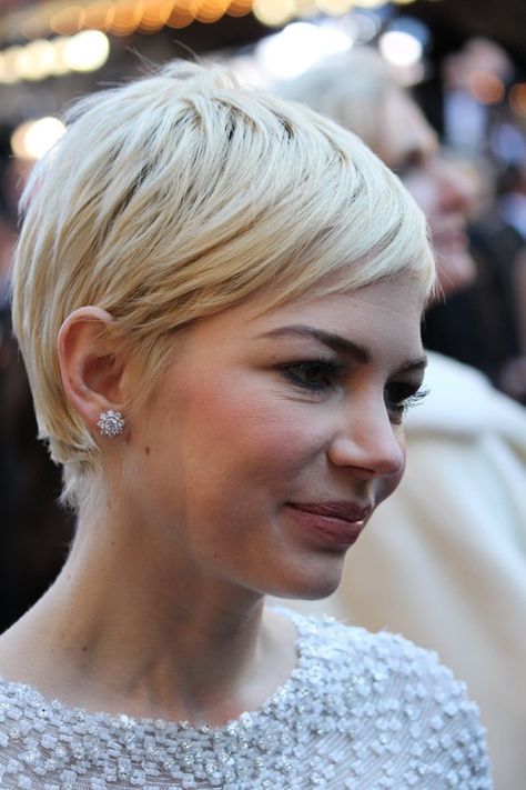 Michelle Williams view 1 Michelle Williams Hair, Kort Bob, Michelle Williams, Penteado Cabelo Curto, Short Blonde, Short Blonde Hair, Cut My Hair, Short Hair Styles Pixie, Hair Envy