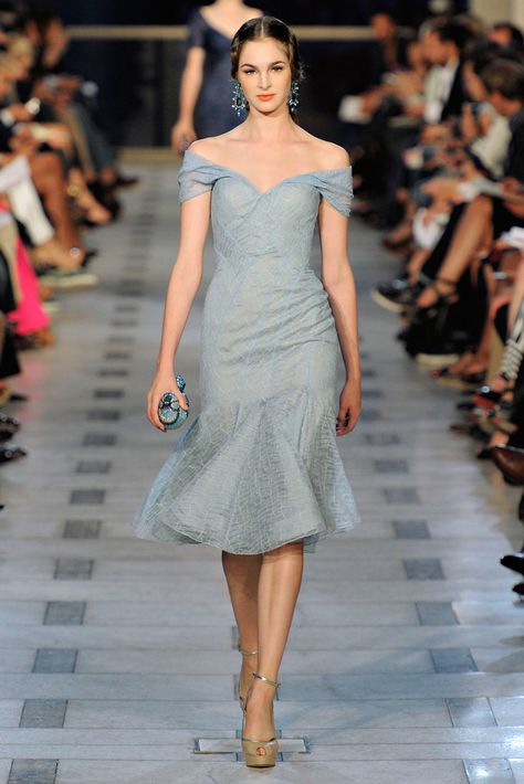 Zac Posen Spring 2012 Ready-to-Wear Fashion Show - Laura Love 2012 Dress, 2006 Runway, Interesting Fashion, Dresses Boho, Dream Dresses, Princess Dresses, Amazing Fashion, Vogue Russia, Zac Posen