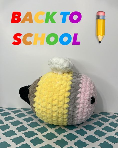 Pencil Bee ✏️🐝 Dm to purchase Price: $20 Pattern by: @321crochett #crochet #pencilbee #crochetpencilbee #bee #backtoschool #amigurumi #plushies #handmade Bees Crochet, Plushies Handmade, Amigurumi Plushies, Crochet Pencil, Bee Pattern, Beginner Crochet Projects, Beginner Crochet, Crochet For Beginners, Crochet Projects