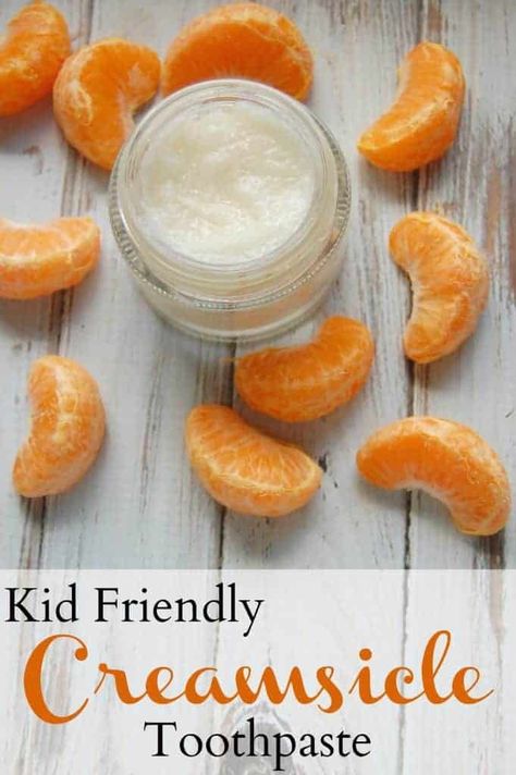 Kid Friendly Creamsicle Toothpaste - This tooth paste is so easy to make, pretty inexpensive, and my kids LOVE the flavor! #kids #toothpaste #creamsicle #homemade #nontoxic #natural #teeth Best Natural Toothpaste, Homemade Toothpaste Recipe, Diy Toothpaste, Toothpaste Recipe, Homemade Mouthwash, Homemade Toothpaste, Kids Toothpaste, Pasta Dental, Natural Beauty Diy