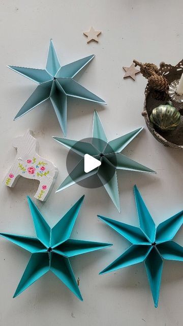 Make A Star Out Of Paper, Star Diy Decoration, How To Make Star, Paper Stars Diy Easy, Origami Stars Step By Step, Oragami Star, Paper Stars Tutorial, Paper Stars Diy, Origami Christmas Star