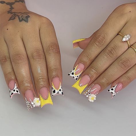 Ducks Nails Design, Cute Short Duck Nail Sets, Cow Print Duck Nails, Duck Nails Design Ideas, Duck Nail Tips, Spring Duck Nails, Duck Nail Press Ons, Duck Style Nails, Duck Nails Ideas