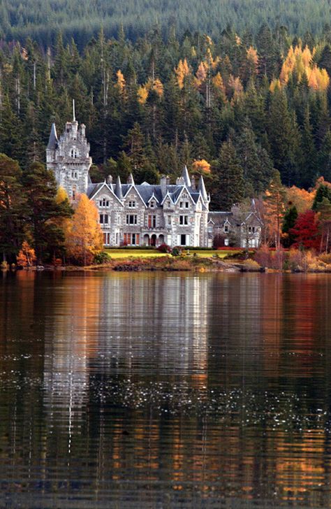 Ardverikie House in Scotland, built in the Scottish baronial style in 1870, is one of the finest private houses in the Scottish highlands. Sitting on a promontory overlooking King Fergus's Island with its ancient ruins, a three mile private drive winds past the largest inland beach in the country and round the loch. Kingussie Scotland, Ardverikie House, Castle Scotland, Real Estat, Scottish Castles, Chateau France, Voyage Europe, Beautiful Castles, Inverness