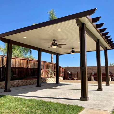 Alumawood Pool Screen, Backyard Covered Patios, Covered Patio Design, Patio Remodel, Outdoor Covered Patio, Pool Enclosures, Patio Pergola, Patio Deck Designs, Backyard Pavilion