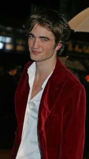 Robert Pattinson Twilight, Robert Douglas, Twilight Edward, Edward Cullen, Most Handsome Men, Cute Celebrities, Robert Pattinson, Beetlejuice, Actors