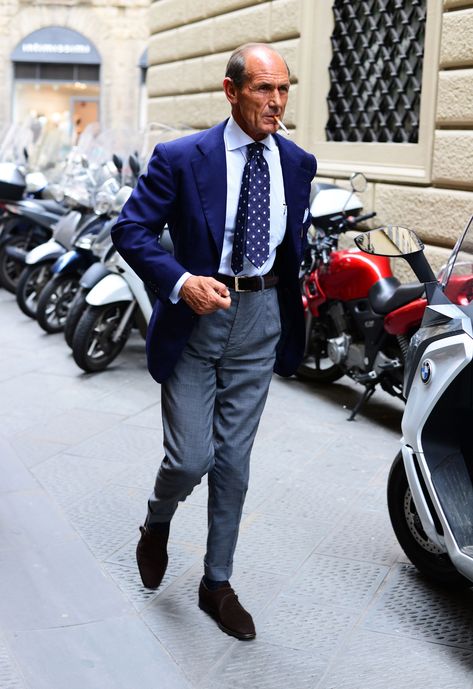 The 75 Best Street Style Looks from Pitti Uomo 90 | Sharp Magazine European Men, Best Style, Mens Fashion Suits, Well Dressed Men, Mode Inspo, Men's Clothes, Gentleman Style, 가을 패션, Street Style Looks