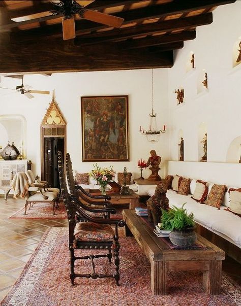 A blog about Interior Design with focus on French style and other Old World aesthetics. Mexican Haciendas, Spanish Colonial Decor, Spanish Colonial Homes, Hacienda Homes, Mexican Hacienda, Hacienda Style Homes, Spanish Decor, Colonial Homes, Window Seats