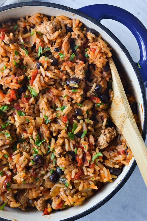 Ground Chourico Recipes, Portuguese Fried Rice, Chourico And Peppers Portuguese, Chourico Recipes, Portuguese Beans, Portugal Recipes, Portuguese Rice, Chorizo Rice, One Pot Rice Meals