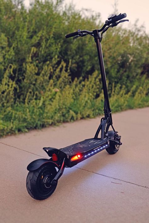 Electric Scooter Aesthetic, Black Men Casual Style, Corvette Art, Wolf Warrior, Electric Cycle, Scooter Custom, Electric Scooter For Kids, Best Electric Scooter, Scooter Bike