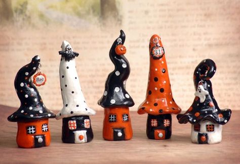 Halloween | Clay | Houses Air Dry Clay Halloween Decorations, Halloween Clay Craft, Autumn Ceramics Ideas, Polymer Clay Halloween Miniatures, Clay Ideas Halloween, Clay Crafts Halloween, Halloween Clay Art, Clay Halloween Crafts, Halloween Polymer Clay Ideas