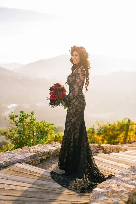 Black Lace Wedding Dress, Long Sleeve Mermaid Wedding Dress, Black Lace Wedding, Black Wedding Gowns, Edgy Elegance, Black Wedding Dress, Elegance Wedding, Goth Wedding, Dark Wedding