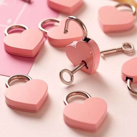 Small Luggage, Keys Wedding, Diary Book, Key Lock, Chic Pink, Mini Heart, Romantic Gifts, Small Heart, Cabinet Door