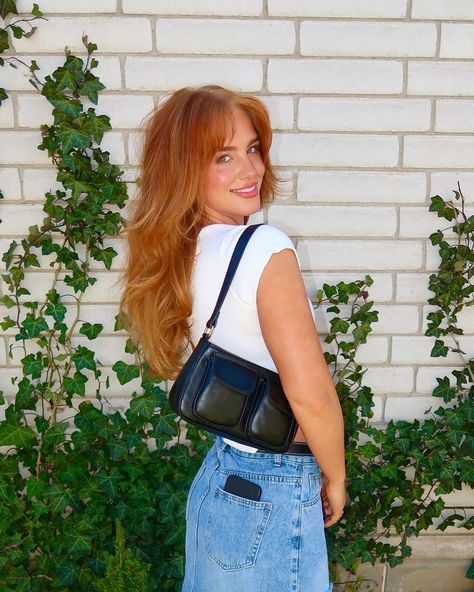 It’s almost summer babes time to go copper | Instagram Cool Summer Red Hair, Julia Hatch Haircut, Red Hair Outfit Ideas Street Styles, Red Hair Outfits Summer, Julia Hatch Outfits, Red Hair Outfits Aesthetic, Julia Hatch Hair, Julia Hatch, Vacation Street Style