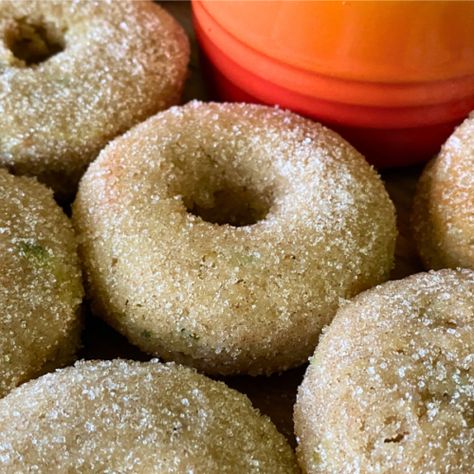 Sugar Donuts Recipe, Chocolate Kiss Cookies, Doughnuts Recipe, Healthy Donuts, Fried Donuts, Cinnamon Sugar Donuts, Kiss Cookies, Sugar Donut, Crockpot Breakfast