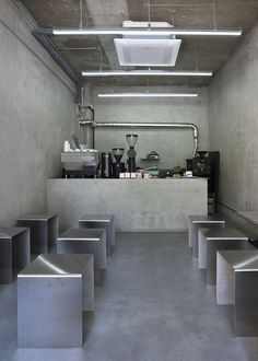 Modern Office Design Inspiration, Industrial Coffee Shop, Coffee Shop Concept, Modern Coffee Shop, Minimalist Furniture Design, Industrial Cafe, Industrial Shop, Small Coffee Shop, Cafe Concept