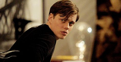 Roman Godfrey Gif, Why Him, Bill Skarsgard Pennywise, Roman Godfrey, Bill Istvan Günther Skarsgård, Crying Gif, It Pennywise, Hemlock Grove, Billy Boy