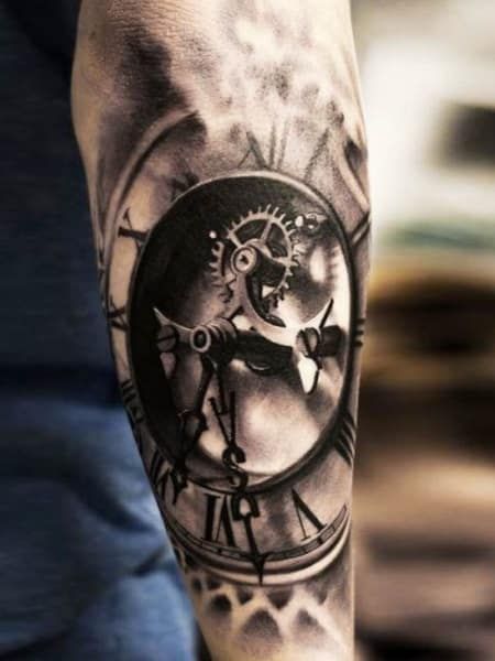 Clock Tattoo Designs, Clock Tattoo Design, Famous Tattoos, Skeleton Hand Tattoo, Back Of Shoulder Tattoo, Watch Tattoos, Clock Tattoo, Most Popular Tattoos, Unique Tattoo Designs