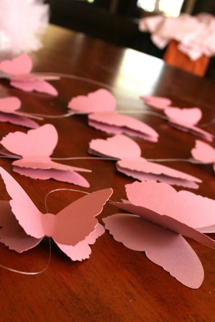 Butterfly Garden Party, How To Make Butterfly, Butterfly Mobile, Butterfly Birthday Party, Diy Bebe, Fairy Birthday Party, Butterfly Baby Shower, Butterfly Party, Paper Butterflies