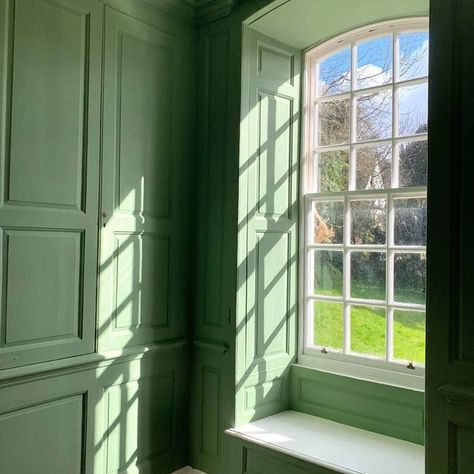 The Colour Centre Minehead on Instagram: "Calke Green no34, Farrow & Ball. Looking fabulous!! Please Keep the Photo's of your achievements coming, so lovely to see them when we are stuck in the shop! #calkegreen #calkegreenfarrowandball #greenwalls #largewindows #letthelightin #midtones #exmoor #exmoornationalpark #countryliving #minehead #interiordesigner #loveyourhomeagain #diyadvice #redecorating #inspiration" Farrow And Ball Chappell Green, Irish Decor Home Interior Design Ireland, Calke Green Farrow And Ball, Guilford Green, Calke Green, Small Entrance Halls, Painted Hallway, French Castle, Orchard House