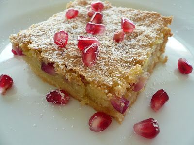 Pomegranate Recipes Dessert, Lemon Pomegranate, Pom Wonderful, Cottagecore Recipes, Pomegranate Recipes, Fairy Food, Lemon Bars, Baking Pan, Sweet Tarts