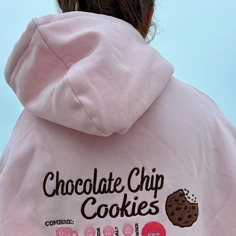 Sunkissed coconut on Instagram: "FREE $60 HOODIE ON ORDERS $200 AND OVER + FREE SHIPPING ENDS TONIGHT😍🍪🧸

View box on the lower right corner on the website for more details!" Sunkissed Coconut, Coconut, Free Shipping, On Instagram, Instagram