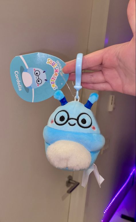 Squishmallows Clips, Squishmallow Mini, The Bookworm, Cute Squishies, Graphic Trends, Plush Keychain, Girly Aesthetic, Plush Bags, Toy 2