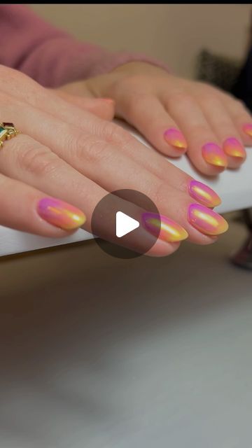 Ombré Nails With Chrome, Chrome Gel Nails Ideas, Sunset Chrome Nails, Ombre Chrome Nails Designs, Ombré Chrome Nails, Rainbow Chrome Nails, Chrome Ombre Nails, Ibiza Nails, Pigment Nail Art