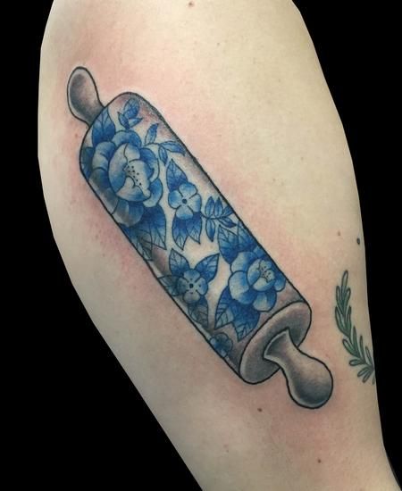 Sara Eve - Traditional Blue China Rolling pin tattoo Porcelain China Tattoo, Rolling Pin Tattoo, Blue China Tattoo, Pastry Tattoo, Cooking Tattoo, Baker Tattoo, China Tattoo, Culinary Tattoos, Pin Tattoo