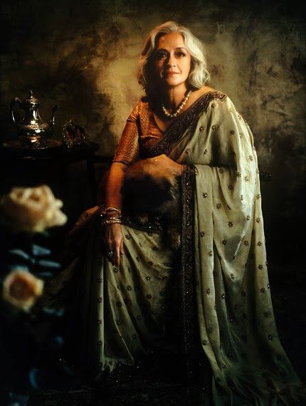 One of India's first super models Nafissa Ali Nafisa Ali, Saree Portrait, Old Lady Fashion, Super Models, Saree Style, Indian People, Social Activist, Age Gracefully, India People