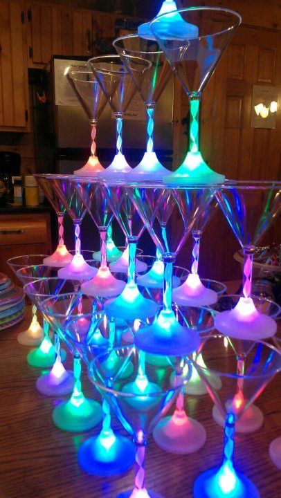 Another rad shot of our stacked Light Up Martini Glasses on ladies night. It's a Girls-Night-Out HIT! Those LEDs change color, soooo dreamy. Glow In Dark Party, Neon Birthday Party, Glow Birthday Party, Blacklight Party, Neon Birthday, Glow Birthday, 18th Birthday Party, Martini Glasses, Glow Party