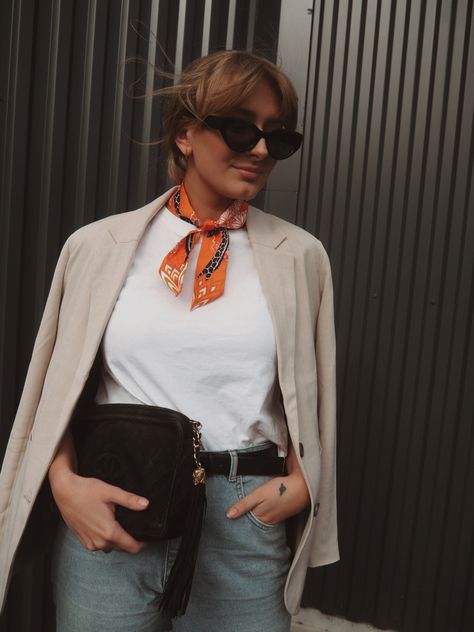 #fashion #hermes #twilly #vintage #blazer #outfitideas #scandistyle Hermes Twilly Outfit, Hermes Twilly Scarf Outfit, Twilly Styling, Twilly Scarf Outfit, Hermes Scarf Outfit, Scarf Outfits, Hermes Twilly Scarf, Hermes Twilly, Twilly Scarf