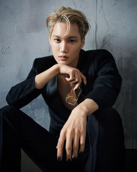 'KNOCK KNOCK!' on Twitter: "KAI - yslbeauty ins @weareoneEXO https://t.co/DjXeKRnWT5" / Twitter Mr Rover, Kai Jongin, Exo Korean, Sans Cute, Kim Kai, Kpop Men, Ysl Beauty, Kpop Exo, Exo Members