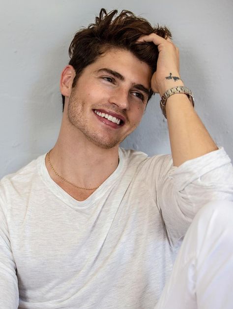 Gregg Sulkin, Male Portrait Poses, Mens Photoshoot Poses, Portrait Photography Men, Man Photography, Men Photography, Best Poses For Men, Photo Pose For Man, Best Photo Poses