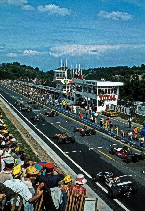 Start of the 1969 French Grand Prix, Clermont Ferrand #F1 Start Wallpaper, French Grand Prix, F1 Race, Grand Prix, Formula 1, Motorsport, Dolores Park, France, Fan