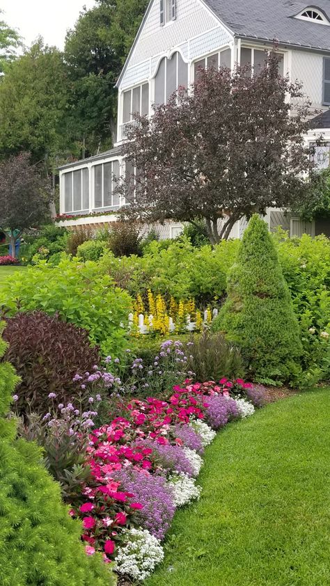 Mackinac Island Gardens, Michigan Garden, Michigan Gardening, Mackinac Island Michigan, Annual Garden, Harbor Springs, Victorian Farmhouse, Lake Huron, Garden Plans