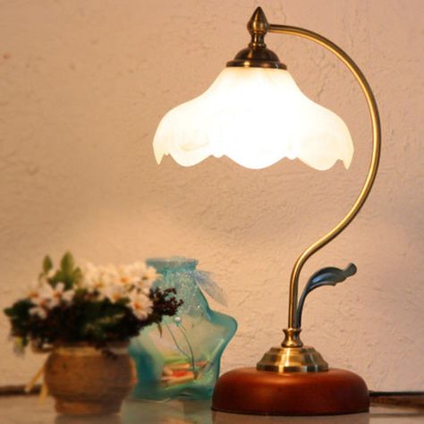 Retro Vintage Loft Table Desk Lamp Light Wooden Base Art Deco Glass Shade University Must Haves, Vintage Boho Room, Vintage Lighting Diy, Retro Desk Lamp, Reading Areas, Lamp With Glass, Vintage Loft, Retro Table Lamps, Retro Desk