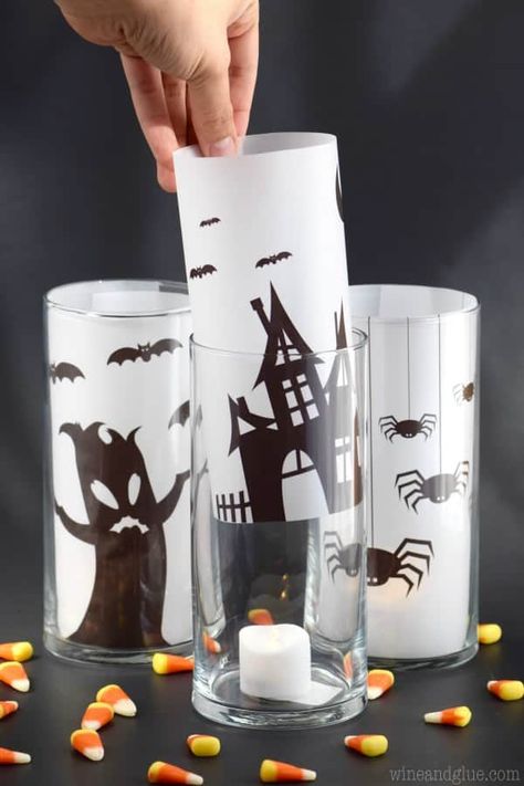 Pelottava Halloween, Bricolage Halloween, Table Halloween, Casa Halloween, Halloween Tutorial, Easy Halloween Decorations, Halloween Tattoo, Halloween Crafts Decorations, Spooky Candles