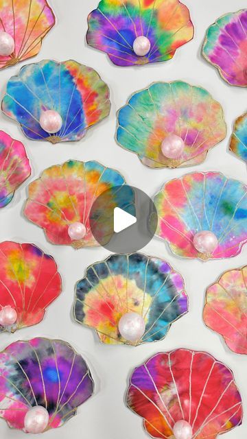 Kids Art Space, Shell With Pearl, Art Kindergarten, Toga Party, Summer Art Projects, Dyed Paper, Art Lessons For Kids, Kid Art, Arts Ed