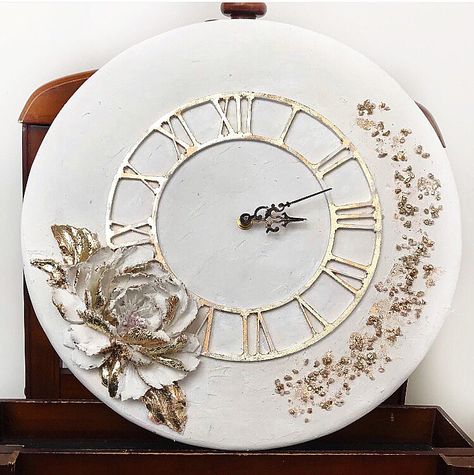 Clock Interior Design, Modern Plastering, Clocks Diy Crafts, Mirror Canvas Art, Resin Art Canvas, Clock Drawings, White Sculpture, Clock Craft, Resin Clock