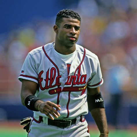 @vinylfeud Deon Sanders, Gordon Parks Photography, 90s Black Men, Baseball Wallpaper, Baseball Photography, Deion Sanders, Football Hall Of Fame, Black Men Hairstyles, Mlb Players