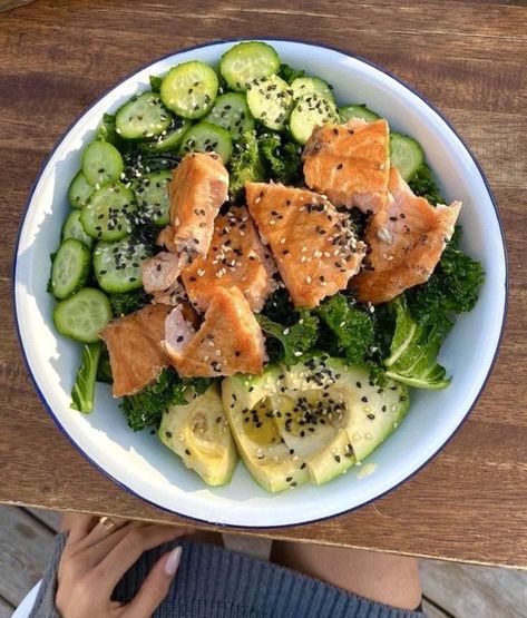 Almuerzo Aesthetic, Healthy Food Inspiration, Healthy Bowls, Healthy Food Motivation, Healthy Lifestyle Food, Food Goals, Food Is Fuel, Mediterranean Diet, Healthy Meal Prep