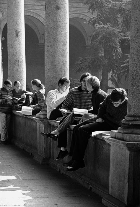 Ferdinando Scianna Students in the cloister of the catholic University. Milan, Italy. © Ferdinando Scianna | Magnum Photos Italy University Student, Italy University Aesthetic, Bocconi University Aesthetic, Studying Aboard, Italy University, Milan University, Milano Aesthetic, Study Vibe, Italian Life