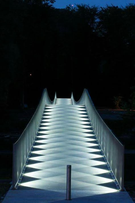 Out door lighting Lighting Architecture, Blitz Design, Stairway Lighting, Landscape Lighting Design, Urban Lighting, Mood Images, Lan Can, Workshop Ideas, Pathway Lighting