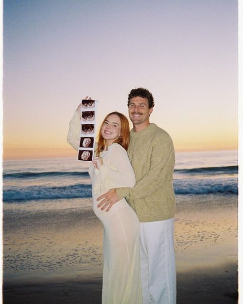 jaci marie (@jacimariesmith) • Instagram photos and videos New York Pregnancy Announcement, Pregnancy Announcement Photos Beach, Pregnant Announcement Ideas, Aesthetic Pregnancy Announcement, Second Baby Pregnancy Announcement, Pregnancy Announcement Instagram, Pregnancy Announcement Beach, Pregnancy Reveal Photos, We Are Pregnant