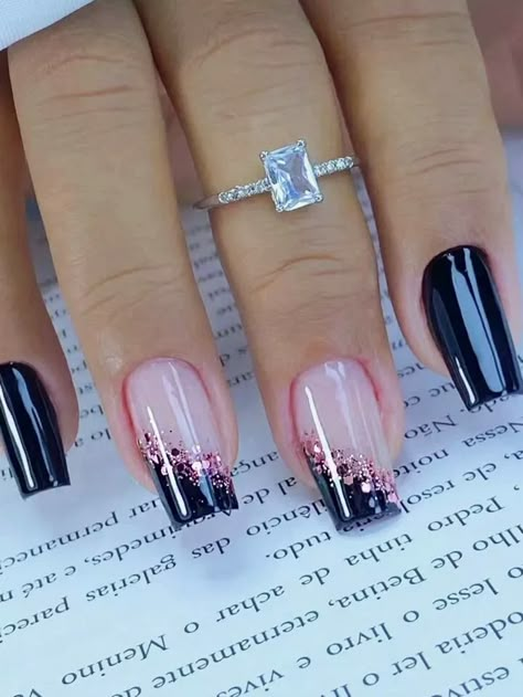 Dip Manicure Designs, Nails 2024 Black Women, Nail Gel Design Classy, Nail Birthday Ideas, Black Sparkly Nail Designs, Cute Simple Acrylic Nails Ideas, Simple Dip Nail Designs, Simple Nail Designs Black, Square Nails With Glitter