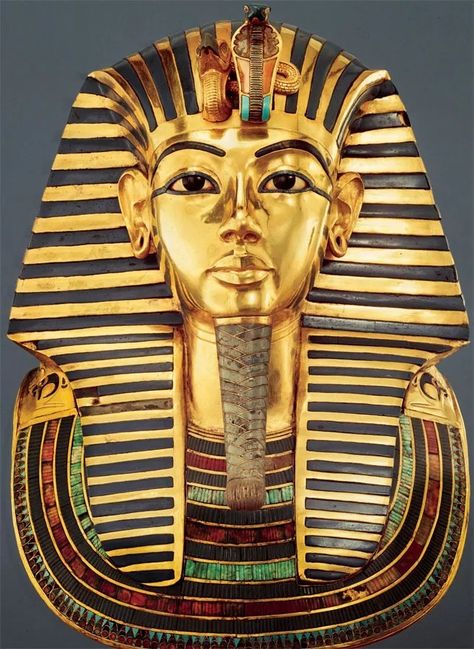 King Tut Tattoo, King Tut Mask, Egyptian Kings And Queens, Egypt Concept Art, Egypt Tattoo, Egyptian Kings, Egyptian Mummies, Ancient Egypt Art, Egyptian Culture