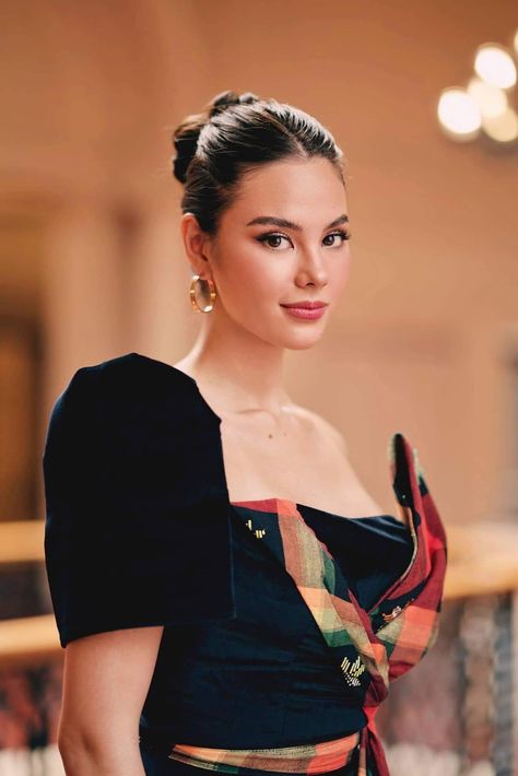 Catriona Grey, Catriona Gray, Bold Accessories, Long Layered Hair, Long Layers, Be Beautiful, Layered Hair, Bun Hairstyles, Beautiful Hair