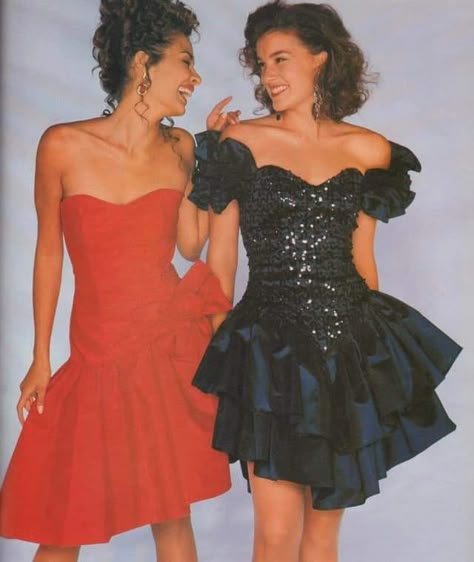 90s Prom Theme Party, 80s Prom Dress Aesthetic, Tacky Prom Theme, 80s Dress Formal, 1980 Prom Dresses, 80s Formal Fashion, Prom Party Theme, 80s Prom Aesthetic, 80s Dresses Formal