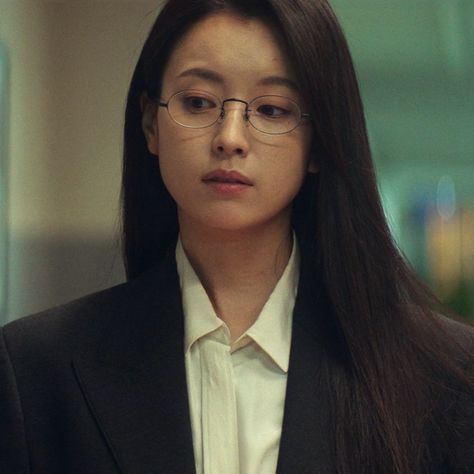 Han Hyojoo - Lee Mihyeon Y2k Glasses, Hyo Joo, Attractive Eyes, Movie Pic, Han Hyo Joo, Style Glasses, Glasses Men, Smart Women, Police Women