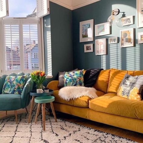 Mustard Living Rooms, Yellow Couch, Teal Living Rooms, Apartment Vibes, Yellow Sofa, Yellow Room, Yellow Living Room, Bright Living Room, Cosy Living Room